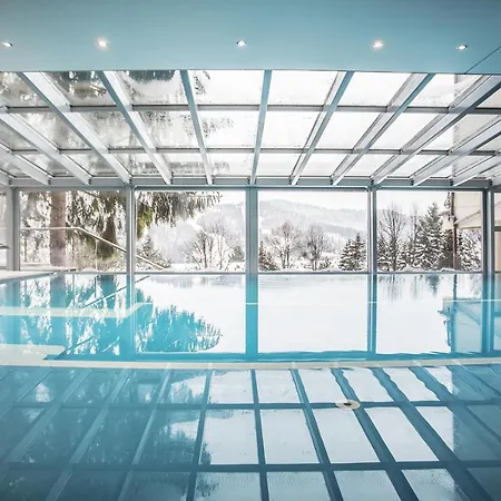 New Wave Hotel