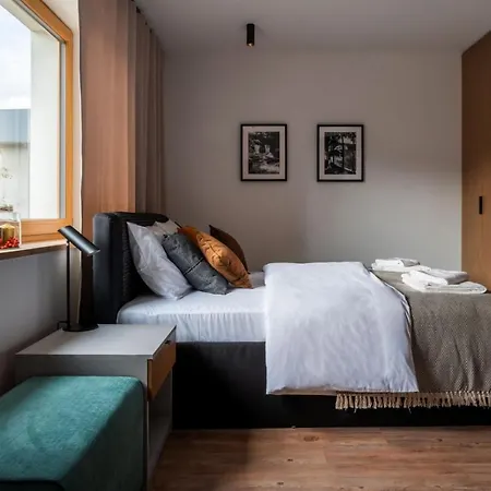 Bed & Breakfast 74 *