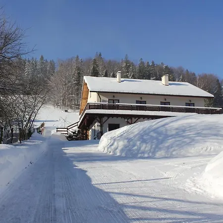 Cudne Manowce Bed & Breakfast *