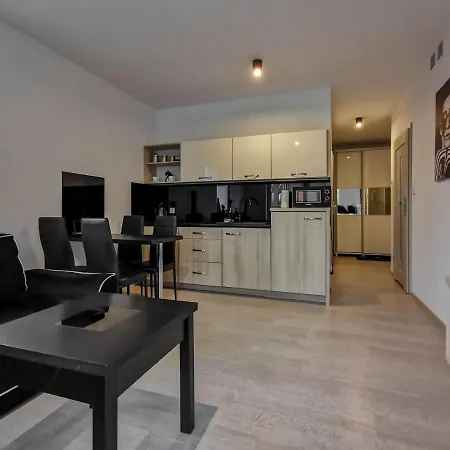 Kopydlo Apartment *