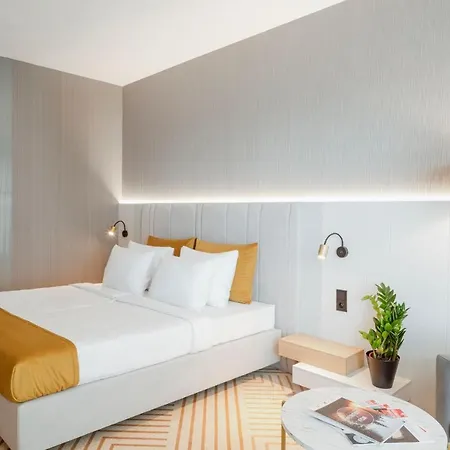 Hotel Crystal Mountain 5*