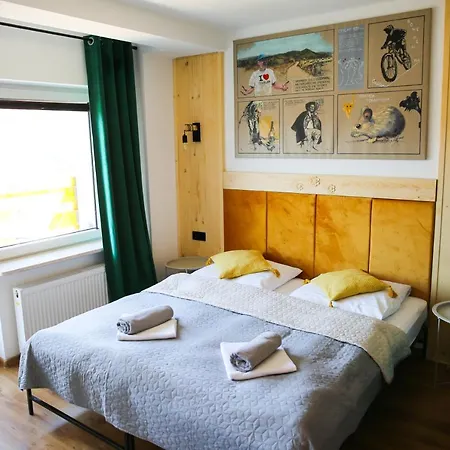 Niech To Szlak Bed & Breakfast *