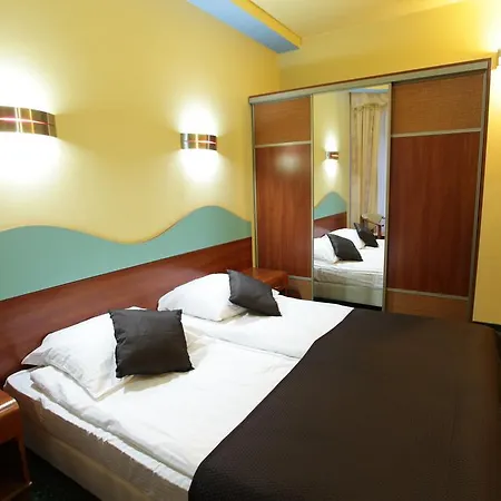 Arka Hotel 2*