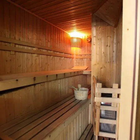 Hotel Arka 2*