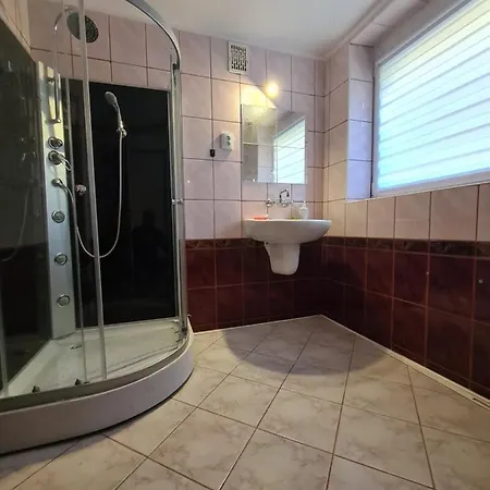 Apartment Naskarpie Jacuzzi Sauna Basen Wisla