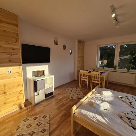 Naskarpie Jacuzzi Sauna Basen Apartment