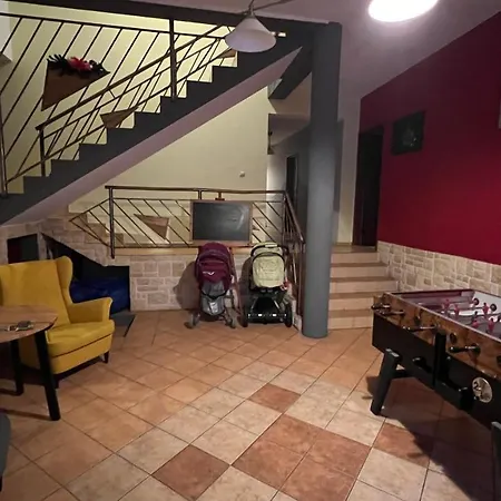 Larysa Agro Bed & Breakfast