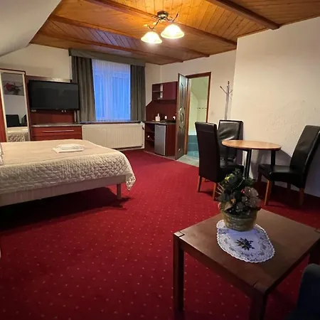 Larysa Agro Bed & Breakfast
