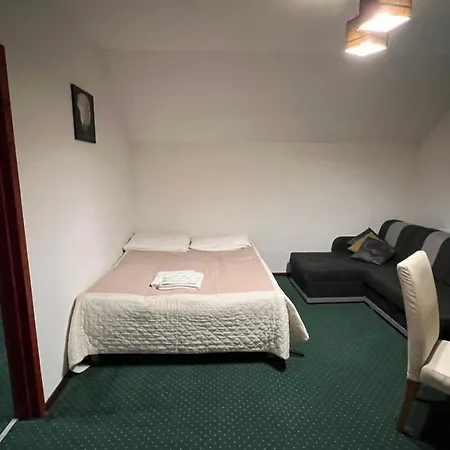 Larysa Agro Bed & Breakfast