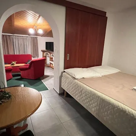 Larysa Agro Bed & Breakfast *