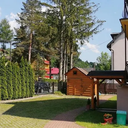 Willa Jaworowy Zdroj Guest house *