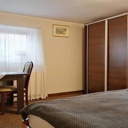 Willa Jaworowy Zdroj Guest house