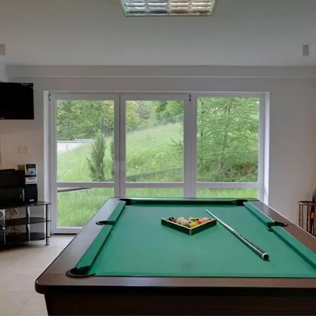 Czarna Owca Guest house *