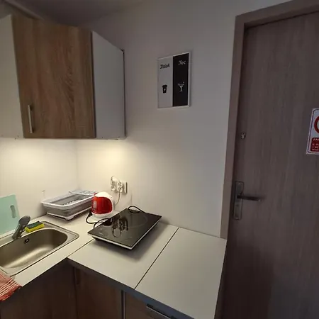 Apartment Naskarpie Jacuzzi Sauna Basen *