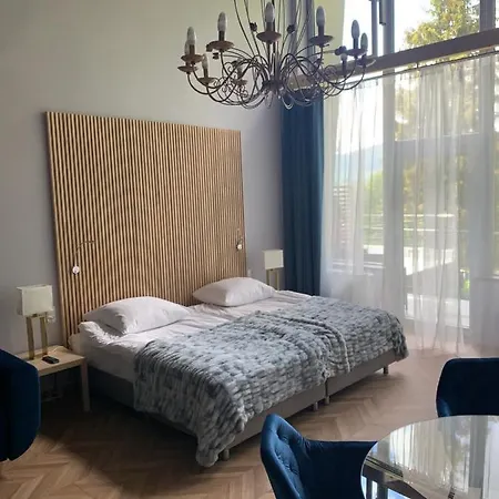 New Wave Hotel
