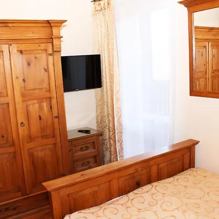 Gorskie Retro Homestay