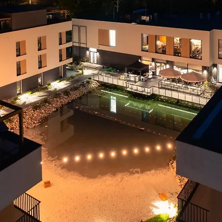 Vislow Aparthotel 3*