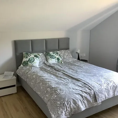 Montania Apartment