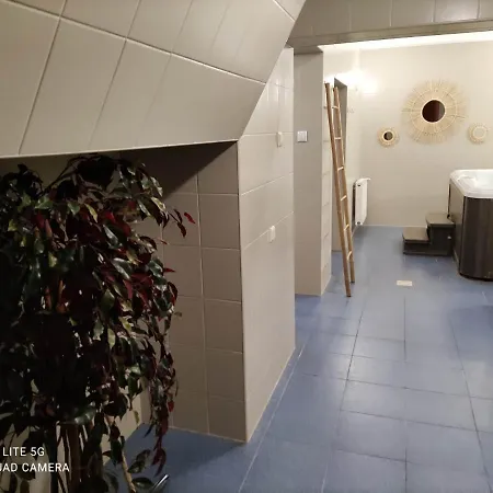 Hotel *** Nat