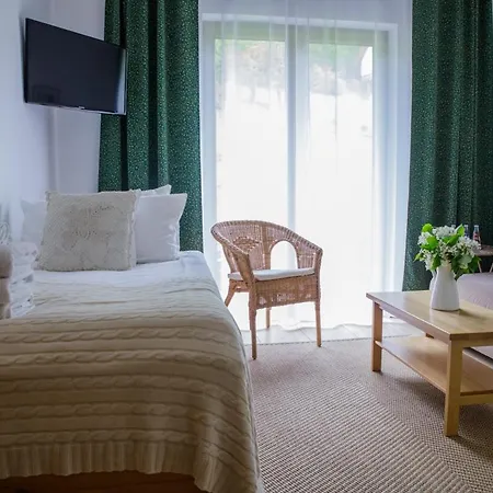 Bed & Breakfast Cudne Manowce *