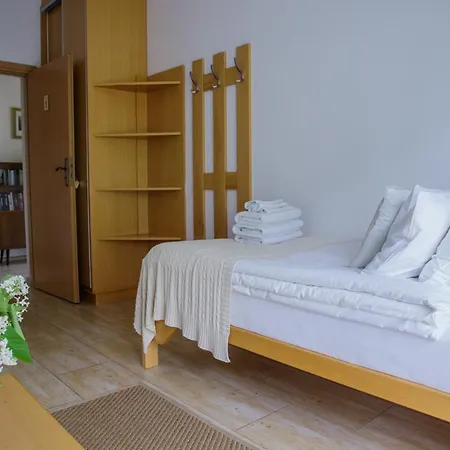 Cudne Manowce Bed & Breakfast *