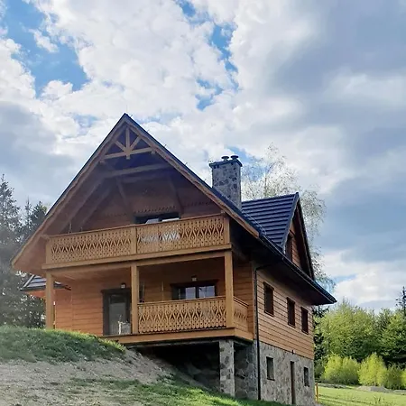 Apartment Na Soszowie: Scenic Retreat With Hot Tub & Sauna, Near Slopes Wisla