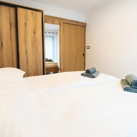 Pod Wyciagiem Aparthotel *
