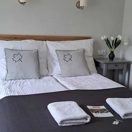 Bed & Breakfast Klonowa