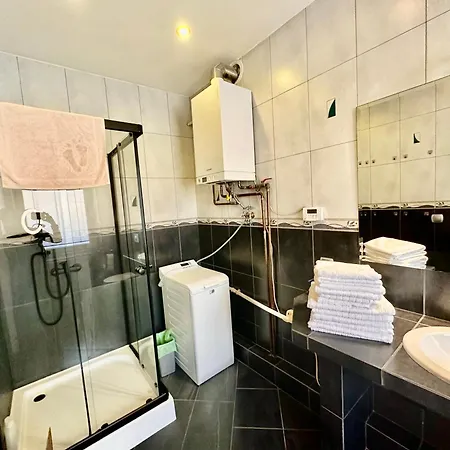 Vistula Centrum 4 *