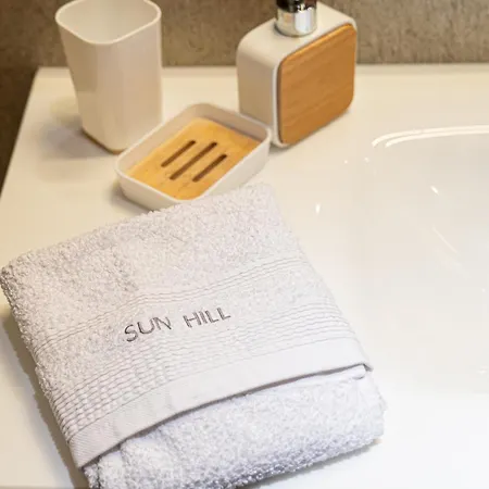 Sun Hill Apartment *
