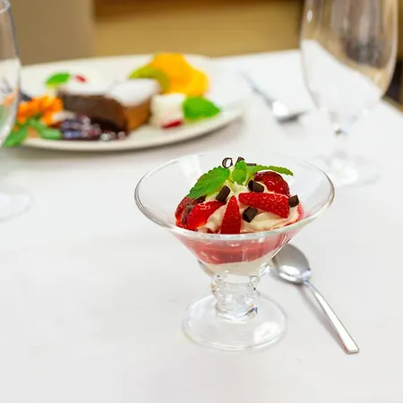 Podium Hotel 3*