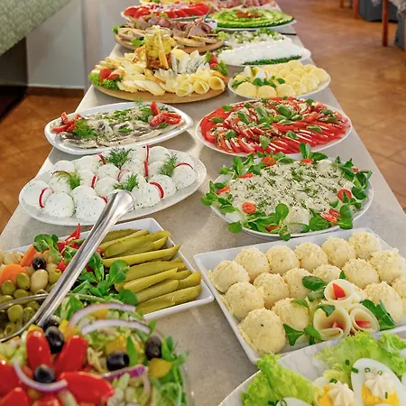 Dom Wczasowy Beskidy Resort 3*