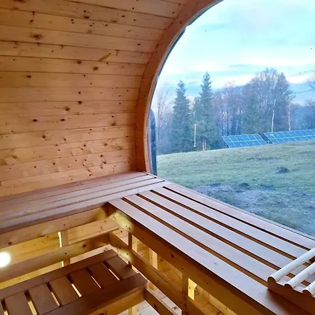 Bed & Breakfast Zagroda Lepiarzowka