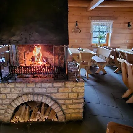 Bed & Breakfast Zagroda Lepiarzowka *