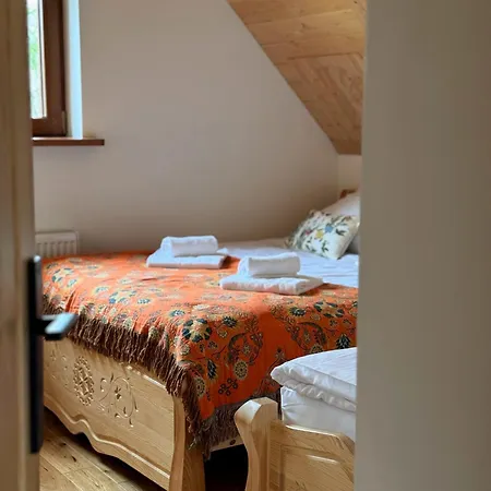 Apartment Na Soszowie: Scenic Retreat With Hot Tub & Sauna, Near Slopes *