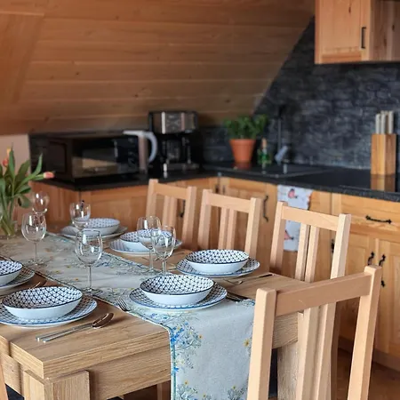 Apartment Na Soszowie: Scenic Retreat With Hot Tub & Sauna, Near Slopes *