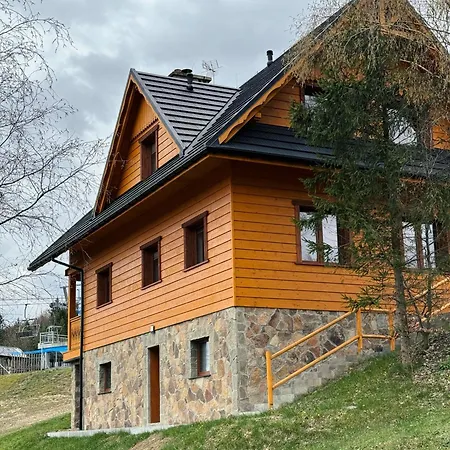 Na Soszowie: Scenic Retreat With Hot Tub & Sauna, Near Slopes Apartment