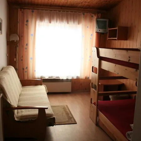 Hostel Osrodek Narciarski Stozek Witold Pruski *