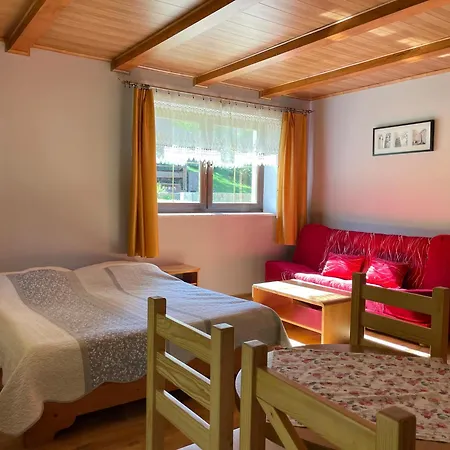 Homestay Dina *