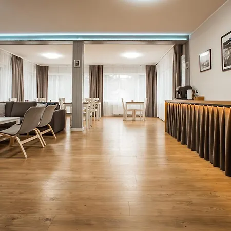 Bed & Breakfast Klonowa *