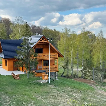 Apartment Na Soszowie: Scenic Retreat With Hot Tub & Sauna, Near Slopes Wisla
