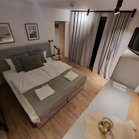 74 Bed & Breakfast *