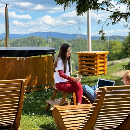 Apartment Na Soszowie: Scenic Retreat With Hot Tub & Sauna, Near Slopes