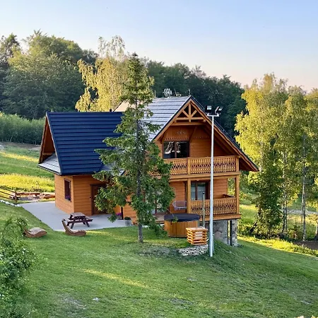 Apartment Na Soszowie: Scenic Retreat With Hot Tub & Sauna, Near Slopes