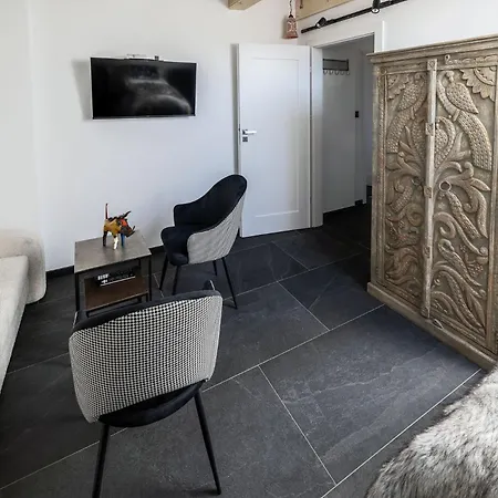 Safari House - Bed & Breakfast Wisla