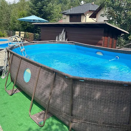 Pod Wodospadem Caloroczne Lodge