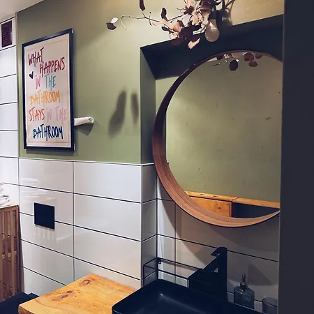 Goralski Apartment *