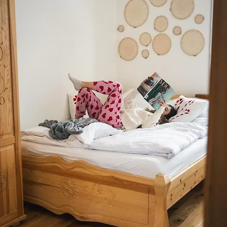 Apartment Na Soszowie: Scenic Retreat With Hot Tub & Sauna, Near Slopes Wisla