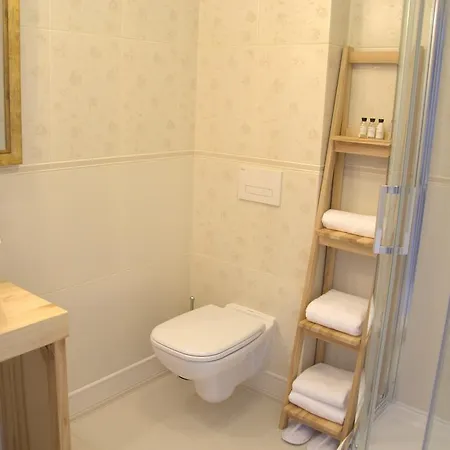Sepia Spa Bed & Breakfast 3*