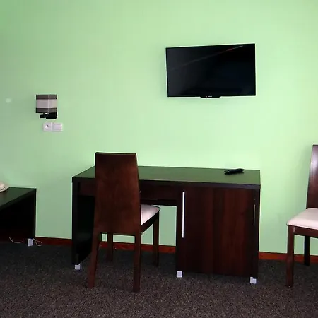 Resort Osrodek Szkoleniowo - Wypoczynkowy Relaks 3*